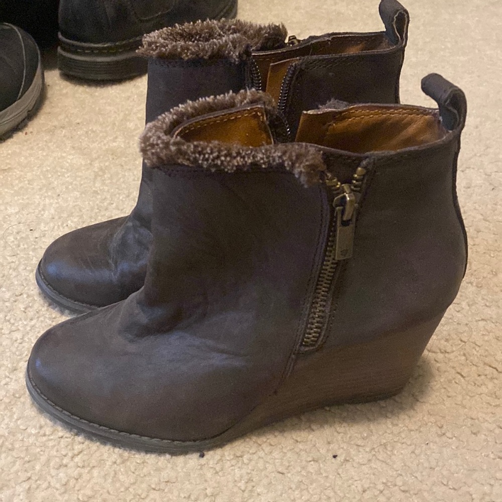Lucky Brand brown ankle boot